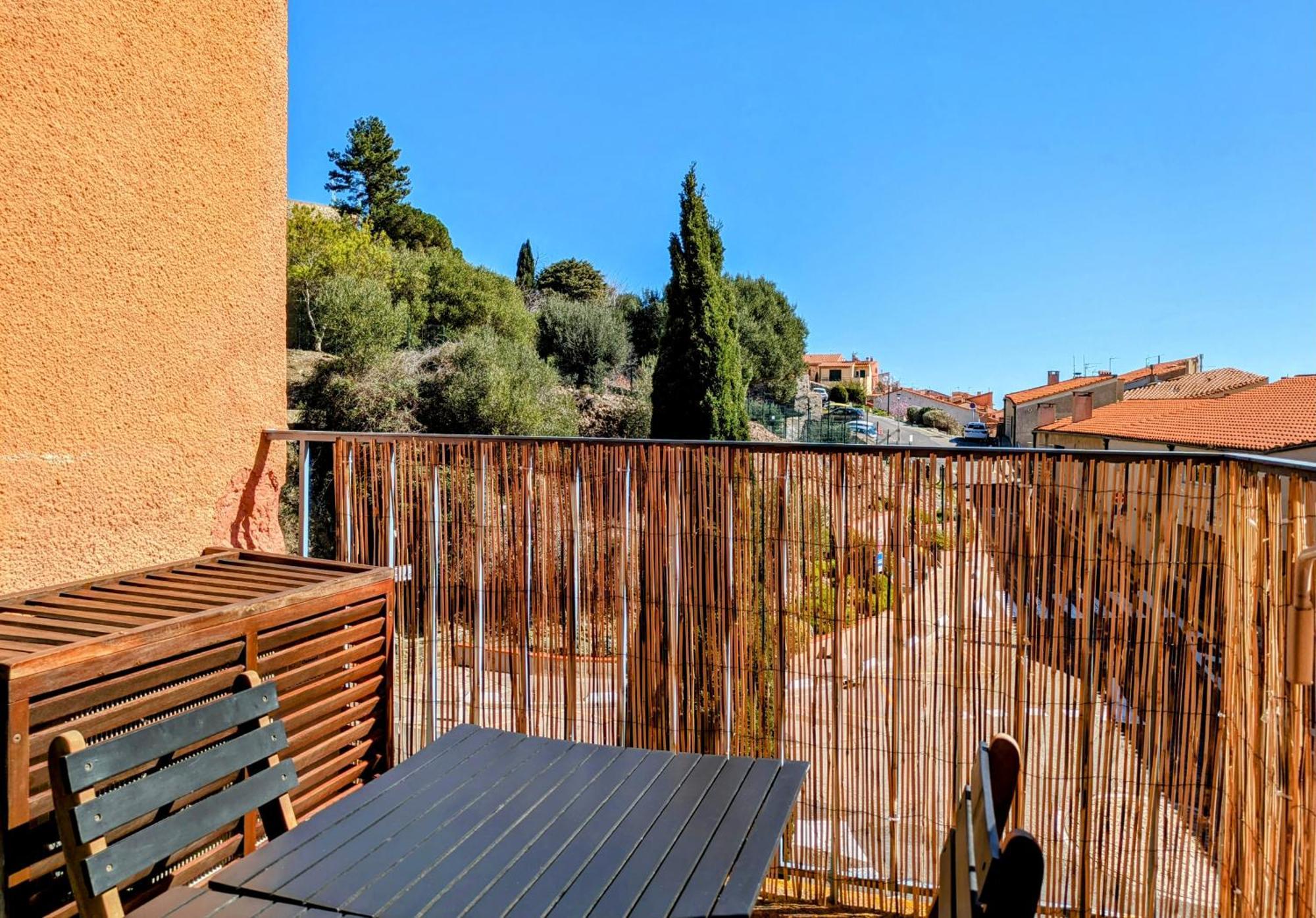 Avec Parking, Terrasse Et Wifi *